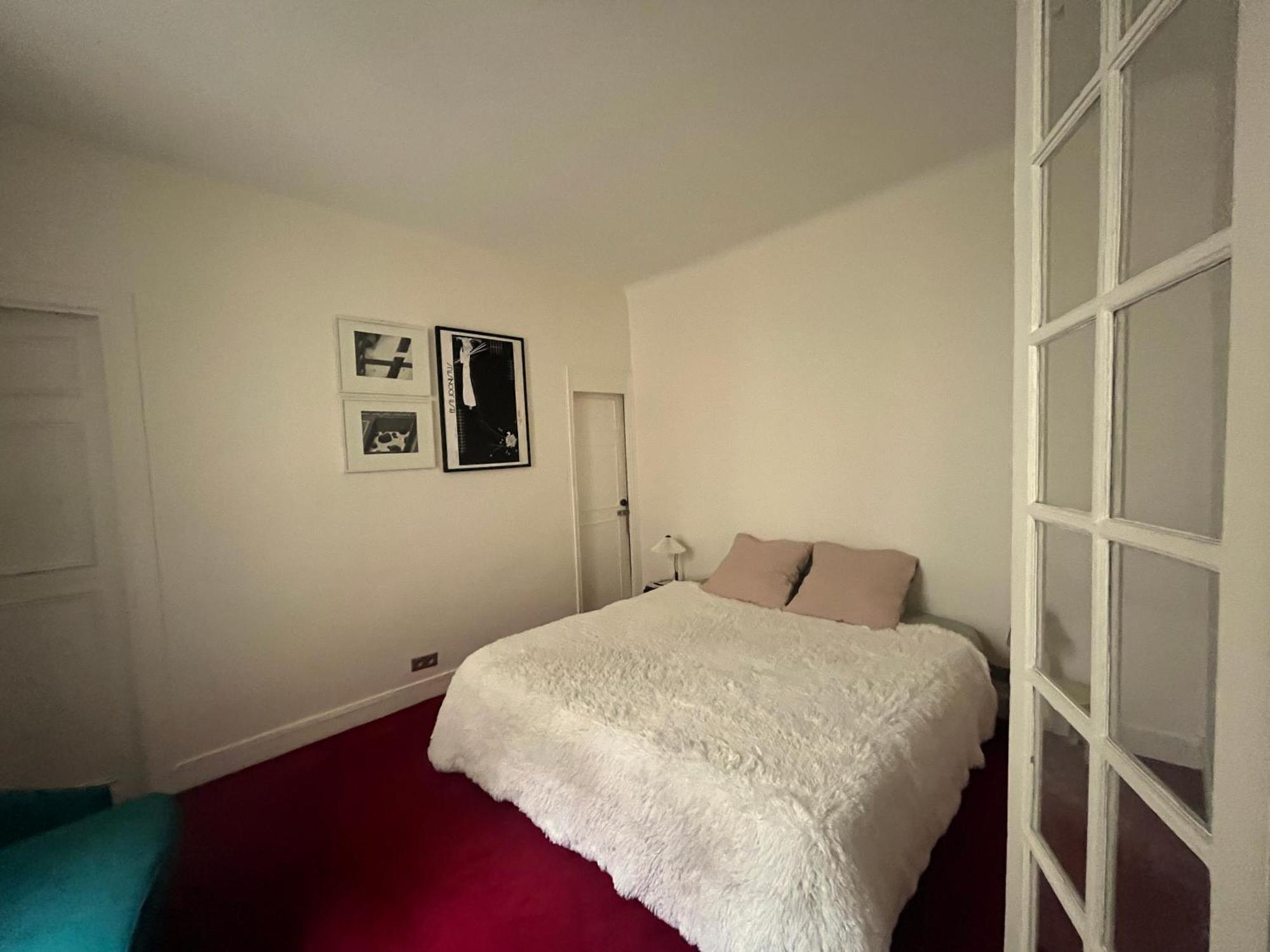 Apartment Charming 1br Rue Des Martyrs