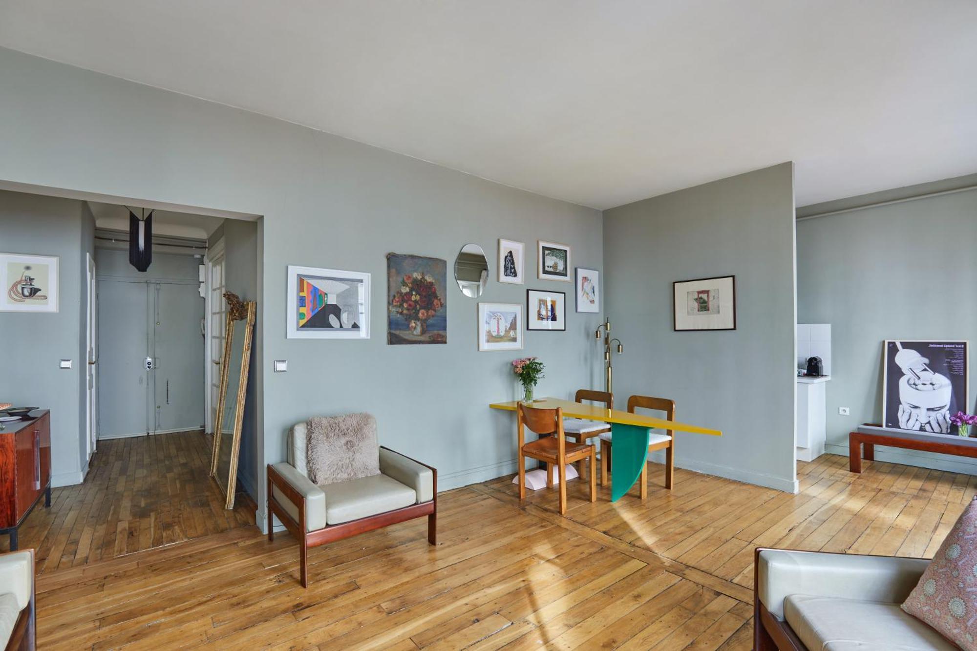 Apartment Charming 1br Rue Des Martyrs Paris